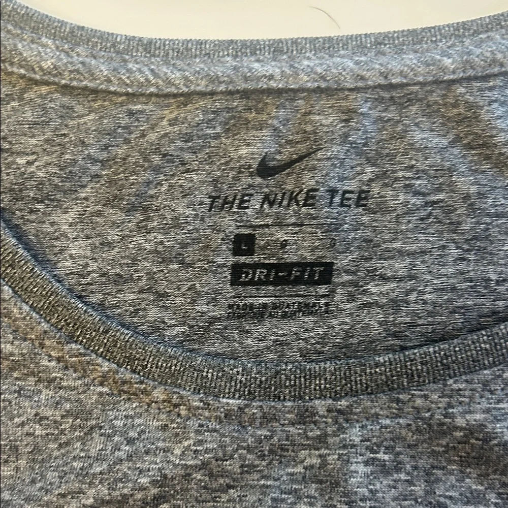 Nike Heather Gray Athletic Tank - Picture 2 of 3